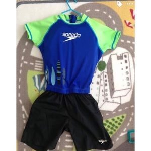 Speedo ‘Begin to swim’ vest in 2-4 years